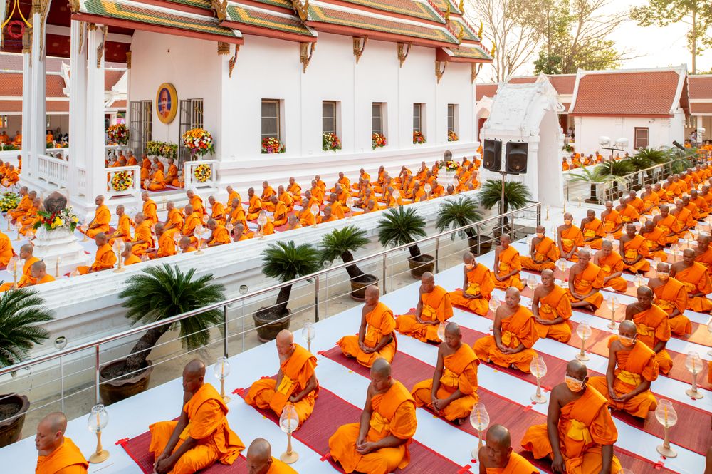 ภาพ No.296916:วันที่ 17 มกราคม พ.ศ. 2569 พิธีจุดประทีปถวายเป็นพุทธบูชา และบูชาธรรมมหาปูชนียาจารย์  ณ วัดโบสถ์บน ต.บางคูเวียง จ.นนทบุรี อนุสรณ์สถานลำดับที่ 4 สถานที่เกิดด้วยกายธรรม ในโครงการธรรมยาตรา กตัญญูบูชา มหาปูชนียาจารย์ พระมงคลเทพมุนี(สด จนฺทสโร) พระผู้ปราบมาร อ