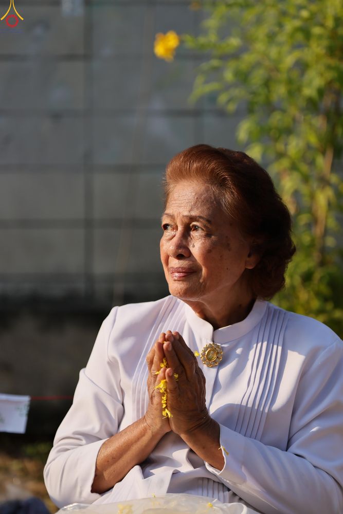 ภาพ No.295137:วันที่ 14 มกราคม พ.ศ. 2569 พิธีต้อนรับพระธรรมยาตรา อนุสรณ์สถานลำดับที่ 4  สถานที่เกิดด้วยกายธรรม ณ วัดโบสถ์บน ต.บางคูเวียง จ.นนทบุรี ในโครงการธรรมยาตรา กตัญญูบูชา มหาปูชนียาจารย์ พระมงคลเทพมุนี(สด จนฺทสโร) พระผู้ปราบมาร อนุสรณ์สถาน 7 แห่ง ปีที่ 14