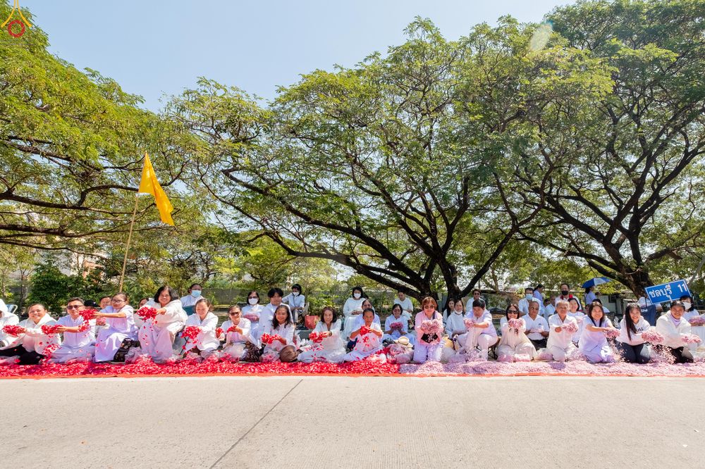 ภาพ No.304028:วันที่ 25 มกราคม พ.ศ. 2569 พิธีต้อนรับพระธรรมยาตรา  รร.สามัคคีราษฏร์บำรุง-วัดพระธรรมกาย ในโครงการธรรมยาตรา กตัญญูบูชา มหาปูชนียาจารย์ พระมงคลเทพมุนี(สด จนฺทสโร) พระผู้ปราบมาร อนุสรณ์สถาน 7 แห่ง ปีที่ 14