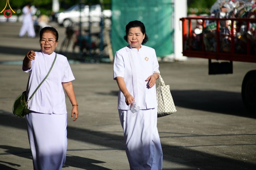 ภาพ No.149998:พิธีตักบาตร , พิธีปฎิบัติธรรม , พิธีถวายภัตตาหารเมนูสวรรค์ ในพรรษาแห่งการเข้าถึงธรรม วันธรรมชัย วันอังคารที่ 27 สิงหาคม พ.ศ.2567 ณ สภาธรรมกายสากล วัดพระธรรมกาย