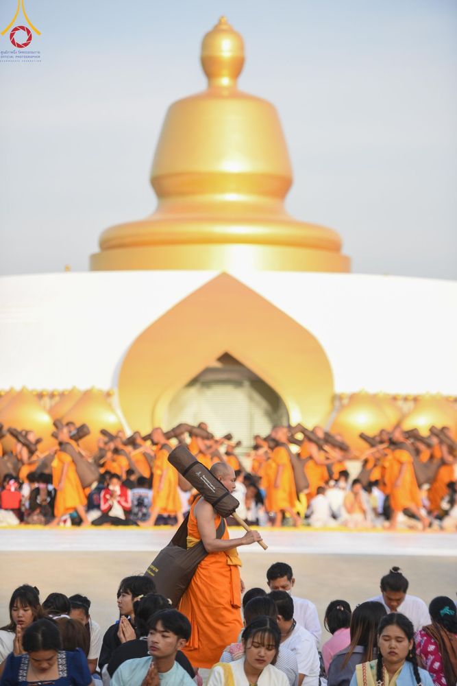 ภาพ No.198229:พิธีต้อนรับพระธรรมยาตรา ณ อนุสรณ์สถานลำดับที่ 5 สถานที่เผยแผ่วิชชาธรรมกายครั้งแรก อนุสรณ์สถานบางปลา วัดบางปลา อำเภอบางเลน จังหวัดนครปฐม ในโครงการธรรมยาตรา กตัญญูบูชา มหาปูชนียาจารย์ พระมงคลเทพมุนี(สด จนฺทสโร) พระผู้ปราบมาร ปีที่ 13 วัน 19 มกราคม พ.ศ.2568