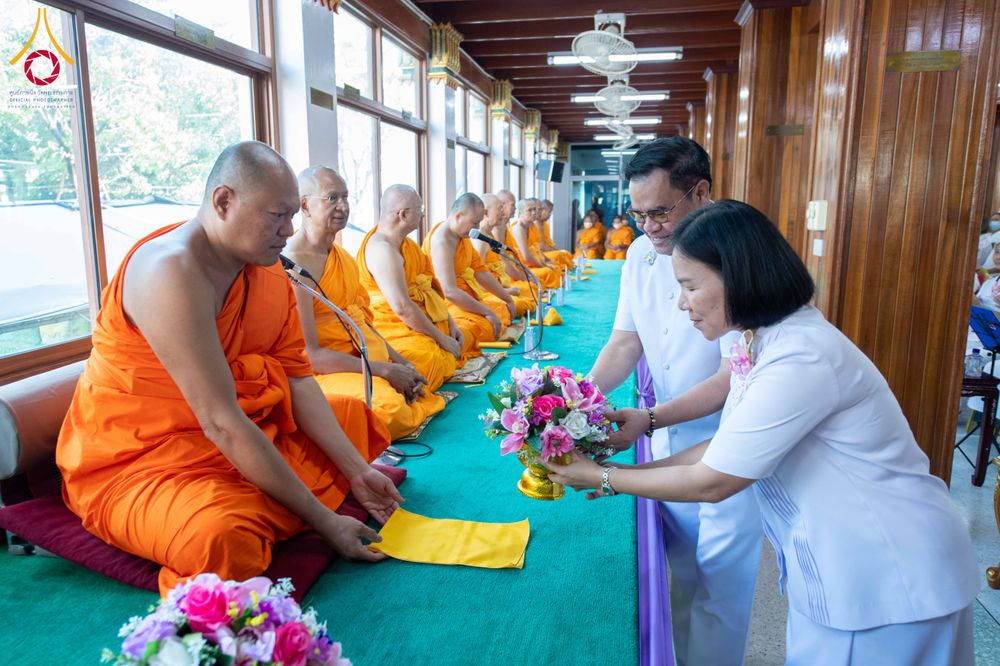 ภาพ No.304473:วันที่ 27 มกราคม พ.ศ. 2569 พิธีทอดผ้าป่าทำนุบำรุงศาสนสถาน ณ วัดปรางค์หลวง ต.บางม่วง อ.บางใหญ่ จ.นนทบุรี ในโครงการธรรมยาตรา กตัญญูบูชา มหาปูชนียาจารย์ พระมงคลเทพมุนี(สด จนฺทสโร) พระผู้ปราบมาร อนุสรณ์สถาน 7 แห่ง ปีที่ 14