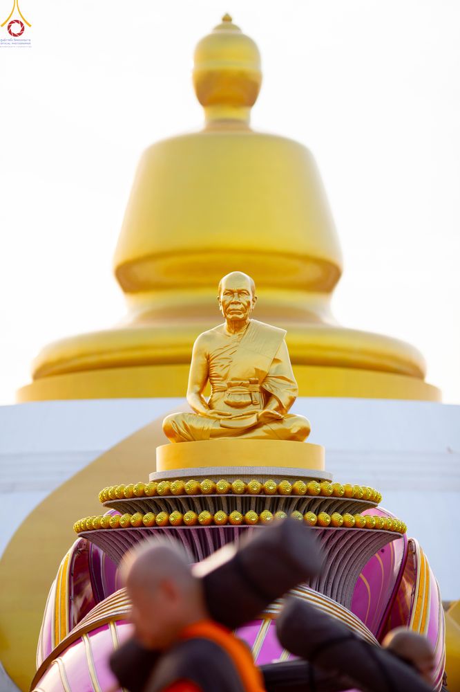 ภาพ No.299539:วันที่ 18 มกราคม พ.ศ. 2569 พิธีต้อนรับพระธรรมยาตรา (ภาพชุดที่ 2) ณ อนุสรณ์สถานลำดับที่ 5  สถานที่เผยแผ่วิชชาธรรมกายครั้งแรก อนุสรณ์สถานบางปลา วัดบางปลา อำเภอบางเลน จังหวัดนครปฐม ในโครงการธรรมยาตรา กตัญญูบูชา มหาปูชนียาจารย์ พระมงคลเทพมุนี(สด จนฺทสโร) พระ