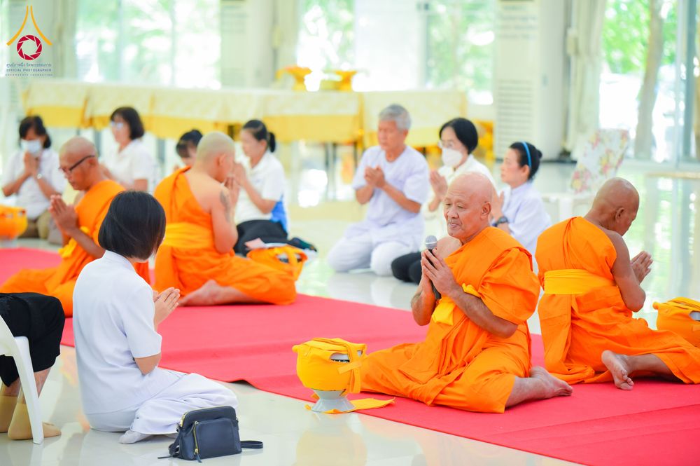 ภาพ No.285156:วันเสาร์ที่ 6 ธันวาคม พ.ศ.2568  พิธีอุปสมบทธรรมทายาท โครงการบรรพชาอุปสมบทหมู่  รุ่นบูชาธรรมมหาปูชนียาจารย์ ประจำปี 2568 ศูนย์ปฏิบัติธรรมและศูนย์อบรมเยาวชนเพชรบุรี อ.ท่ายาง จ.เพชรบุรี ณ วัดศีลคุณาราม อ.เขาย้อย เพชรบุรี