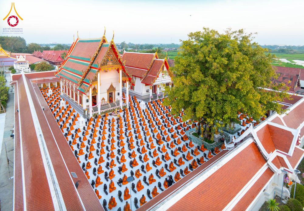 ภาพ No.294639:วันอาทิตย์ที่ 14 ธันวาคม พ.ศ.2568 พระธรรมยาตราปฏิบัติธรรมและถ่ายภาพหมู่ประวัติศาสตร์ ณ วัดสองพี่น้อง ต.ต้นตาล อ.สองพี่น้อง จ.สุพรรณบุรี ในโครงการธรรมยาตรา กตัญญูบูชา มหาปูชนียาจารย์ พระมงคลเทพมุนี(สด จนฺทสโร) พระผู้ปราบมาร อนุสรณ์สถาน 7 แห่ง ปีที่ 14