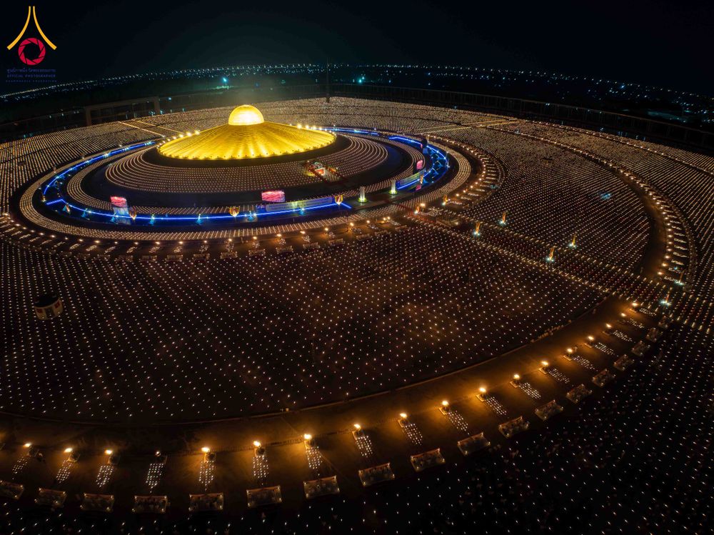 ภาพ No.312446:วันอังคารที่ 3 มีนาคม พ.ศ.2569 พิธีเวียนประทักษิณและจุดมาฆประทีป (ภาพชุดที่ 2) ณ ลานธรรมพระมหาธรรมกายเจดีย์ วัดพระธรรมกาย