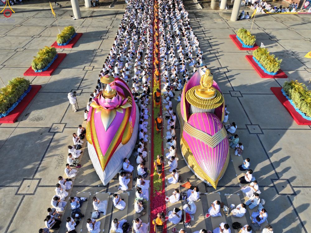 ภาพ No.279650:วันที่ 2 มกราคม พ.ศ.2569 พิธีต้อนรับพระธรรมยาตรา ครั้งที่ 1 ณ วัดพระธรรมกาย (วิหารหลวงปู่ - พระมหาธรรมกายเจดีย์)