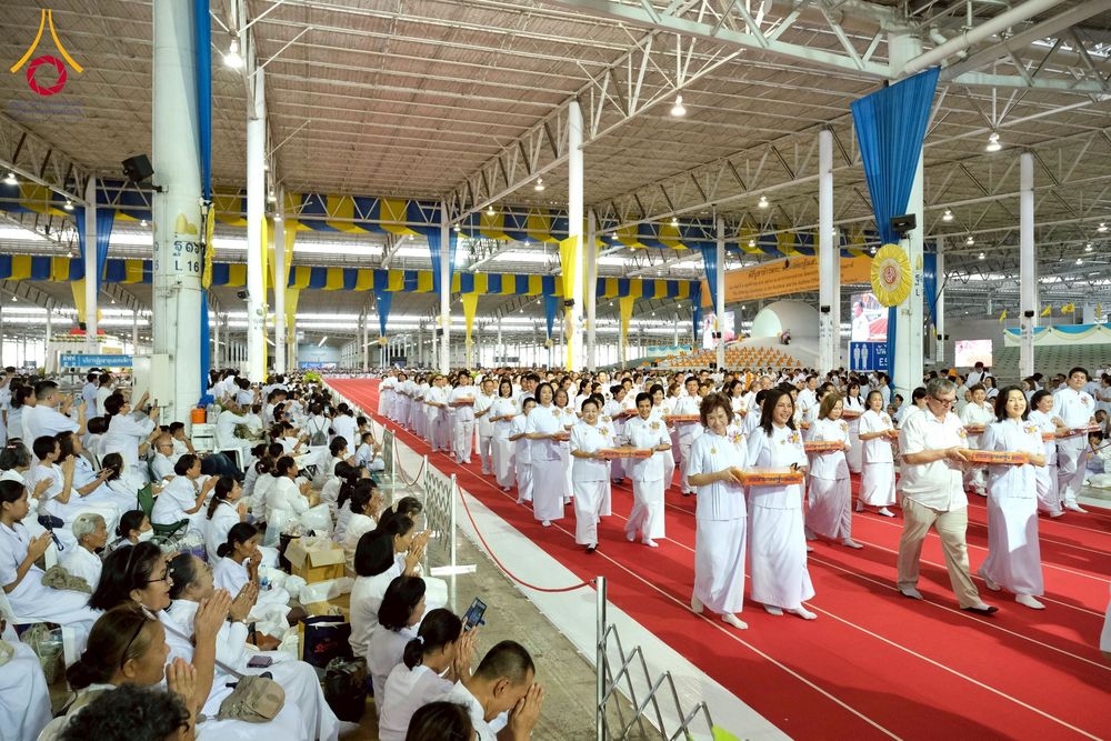 ภาพ No.264596:วันอาทิตย์ที่ 2 พฤศจิกายน พ.ศ. 2568 พิธีทอดกฐินสามัคคี ณ สภาธรรมกายสากล วัดพระธรรมกาย