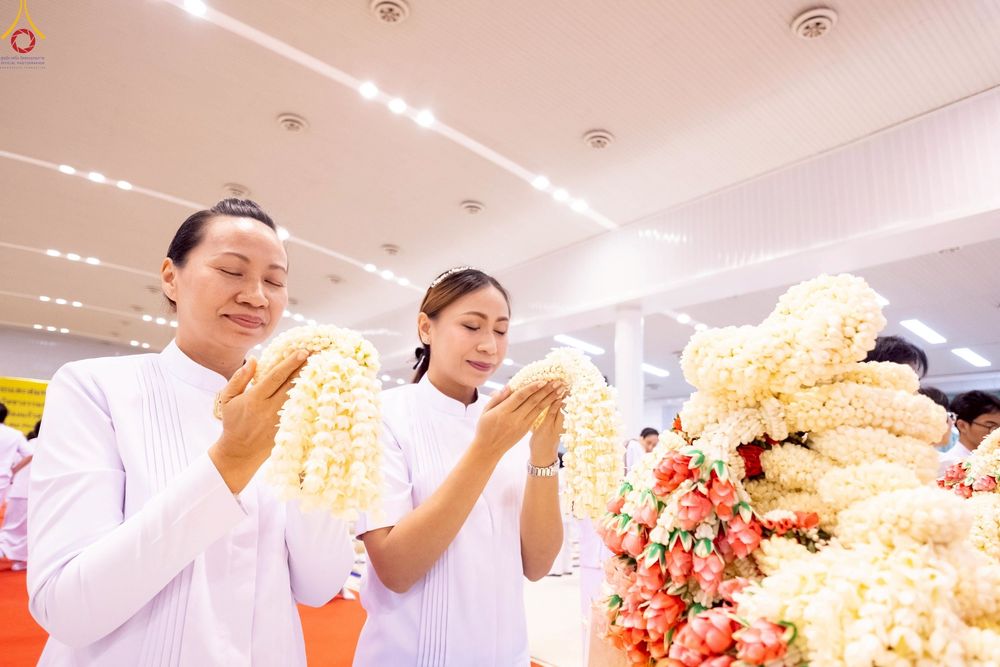 ภาพ No.243766:วันอาทิตย์ที่ 7 กันยายน พ.ศ. 2568 พิธีบูชาครูผู้ค้นพบวิชชาธรรมกาย , พิธีบูชาข้าวพระ ณ สภาธรรมกายสากล วัดพระธรรมกาย