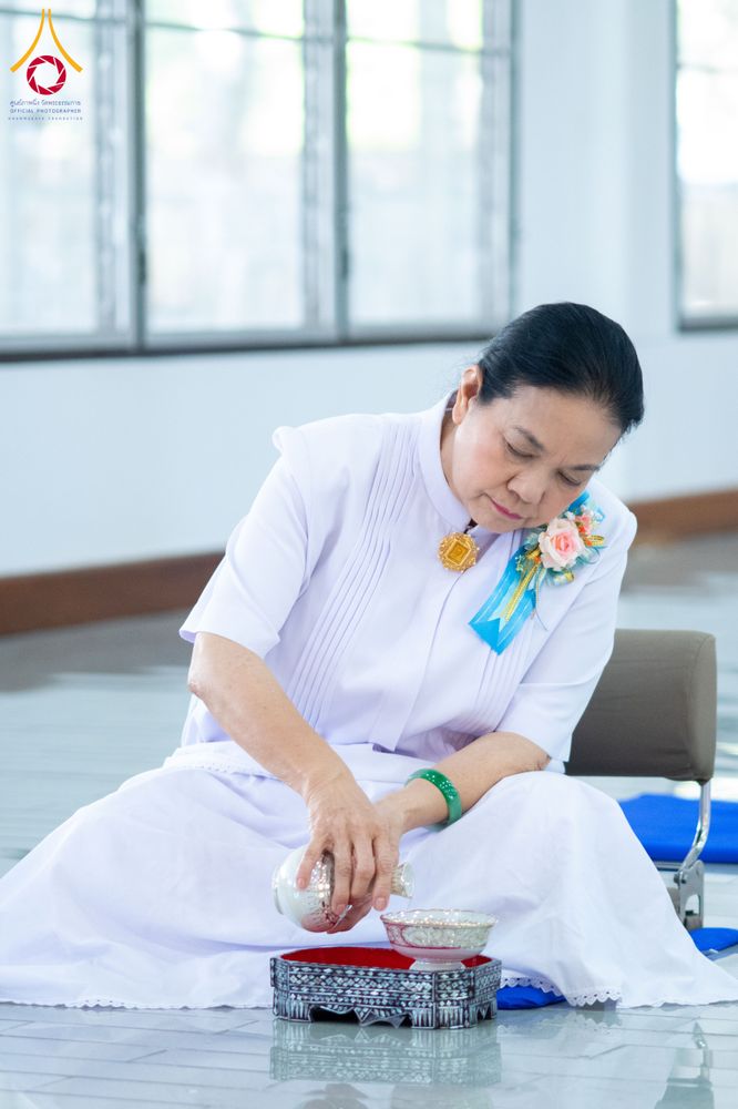 ภาพ No.278470:วันพุธที่ 10 ธันวาคม พ.ศ.2568  พิธีทอดผ้าป่าเพื่อสนับสนุนโครงการตักบาตรพระ 10,000 รูป เมืองกาญจนบุรี ณ อาคารปลูกศรัทธา วัดพระธรรมกาย