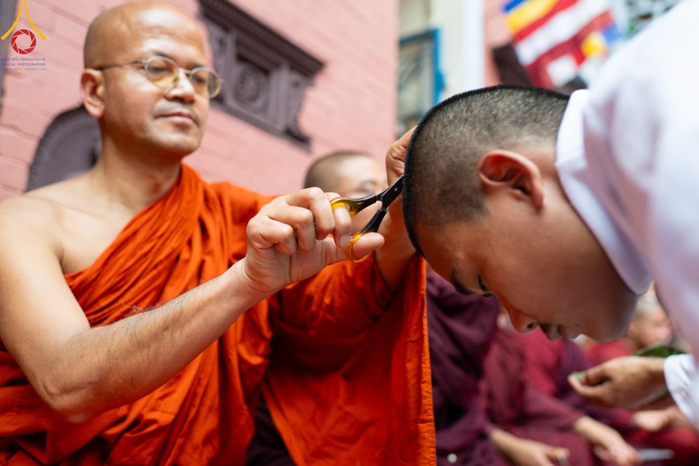 ภาพ No.313337:วันพุธที่ 11 มีนาคม พ.ศ. 2569 พิธีตัดปอยผมโครงการบรรพชาสามเณร  ณ วัดอเชศวร (Aksheswar Mahavihar) ประเทศเนปาล