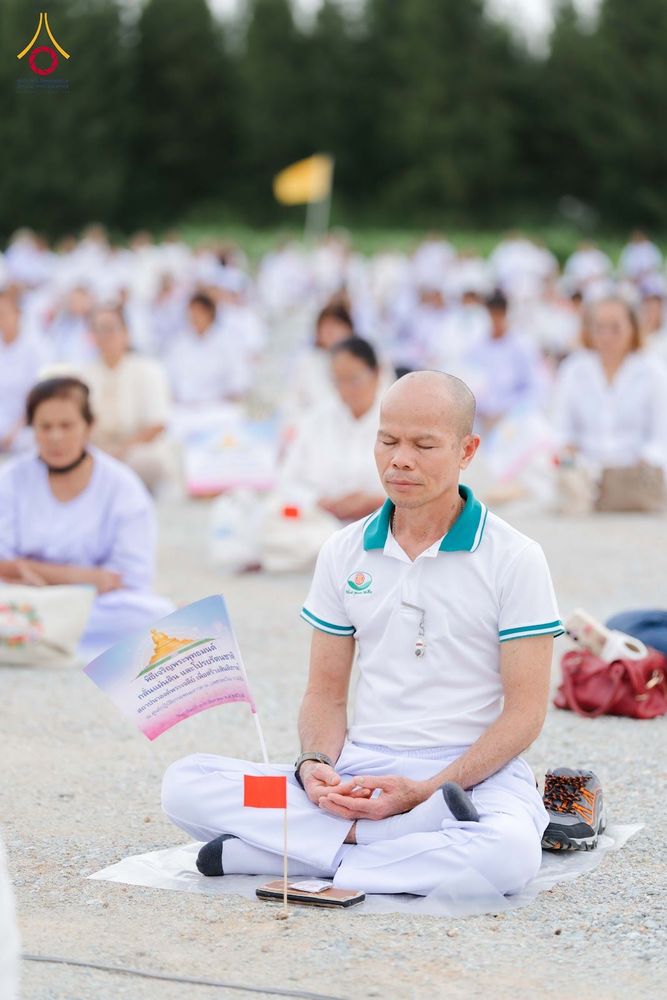 ภาพ No.346536:วันอาทิตย์ที่ 30 สิงหาคม พ.ศ.2569 พิธีทอดผ้าป่า สวดธรรมจักรกัปปวัตนสูตรกลั่นแผ่นดินโปรยรัตนชาติ  สถาปนาองค์พระเจดีย์เพื่อสร้างสันติภาพโลก  ณ ศูนย์ปฏิบัติธรรมพนมสารคาม (เพชรตะวัน) จังหวัดฉะเชิงเทรา