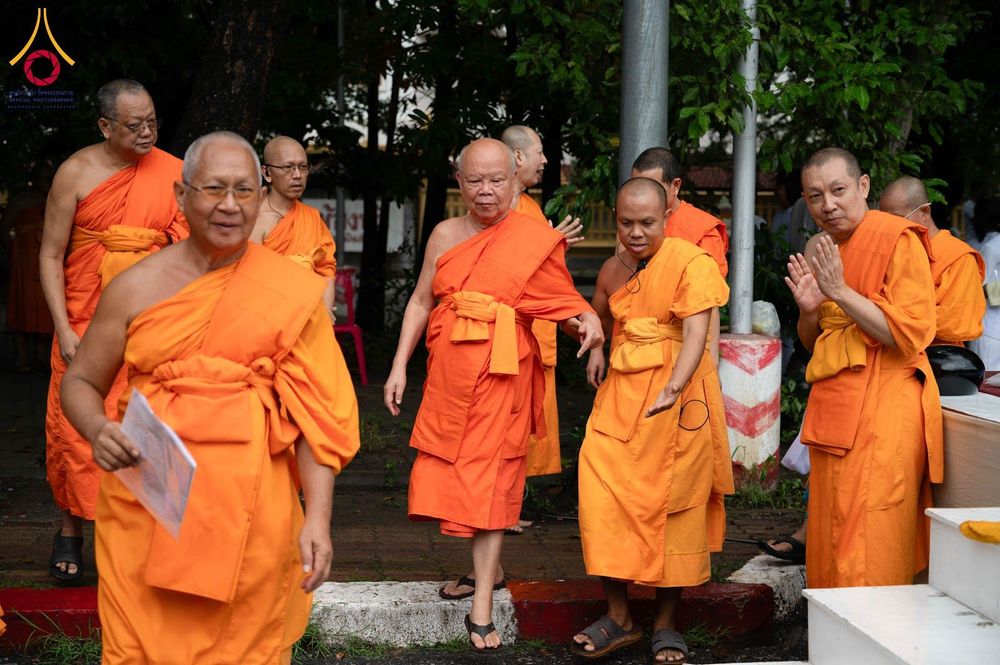ภาพ No.351415:วันที่ 22 กันยายน พ.ศ. 2569  พิธีตักบาตรสามเณรธรรมทายาท โครงการบรรพชาพัฒนาคุณธรรม จริยธรรม  สำหรับนักเรียนนายสิบตำรวจ (นสต.) รุ่นที่ 16 ศูนย์ฝึกอบรมตำรวจภูธรภาค 1  ณ วัดพระพุทธบาทราชวรมหาวิหาร