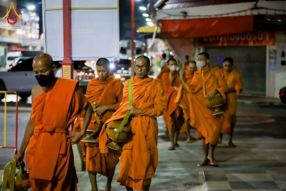 ภาพ No.313817:วันอาทิตย์ที่ 14 มีนาคม พ.ศ. 2569 ทำบุญเมืองหาดใหญ่ตักบาตรพระ 1,109 รูป เติมบุญใหญ่ หลังวิกฤตมหาอุทกภัย ณ ซุ้มประตูไชน่าทาวน์ ถนนศุภสารรังสรรค์ อ.หาดใหญ่ จ.สงขลา