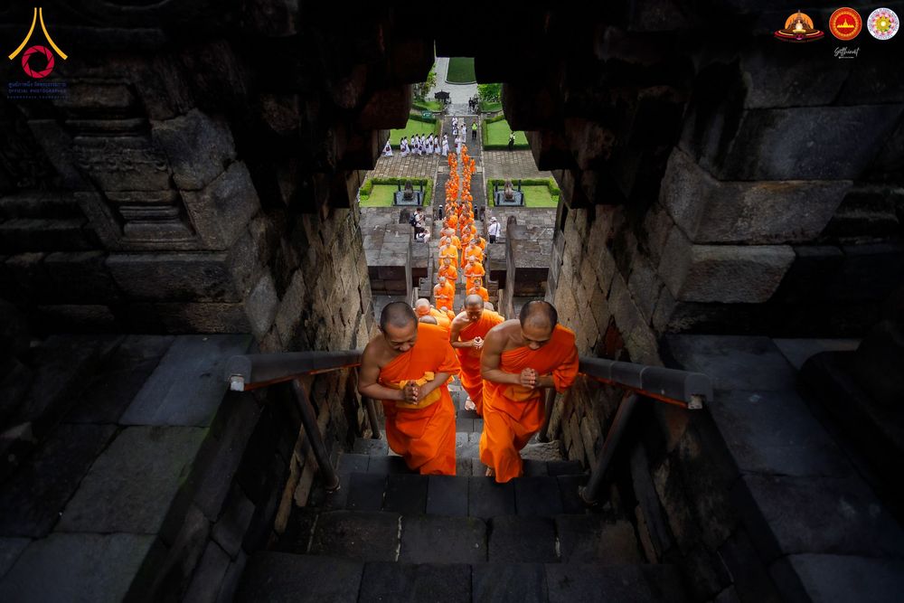 ภาพ No.280080:วันที่ 31 ธันวาคม พ.ศ. 2568 เดินธรรมยาตราที่บรมพุทธโธ อินโดนีเซีย