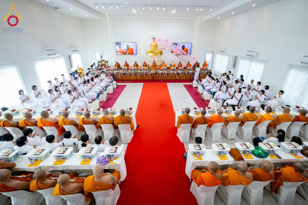 ภาพ No.290291:วันอังคารที่ 6 มกราคม พ.ศ. 2569 พิธีเจริญพุทธมนต์ ปฏิบัติธรรม มอบทุนการศึกษา ถวายสังฆทาน 142 วัด ณ ศูนย์ปฏิบัติธรรมพระมงคลเทพมุนี อ.สองพี่น้อง จ.สุพรรณบุรี