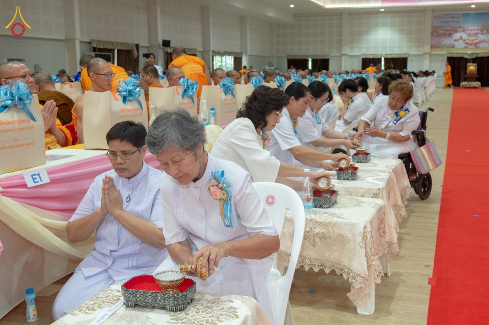 ภาพ No.342716:วันเสาร์ที่ 8 สิงหาคม พ.ศ. 2569  พิธีทักษิณานุปทาน แด่บรรพชนตระกูลผ่องสวัสดิ์และหมู่ญาติที่ล่วงลับไปแล้ว ครั้งที่ 21 ณ พระมหาเจดีย์ทัตตชีโว ศูนย์อบรมเยาวชนกาญจนบุรี