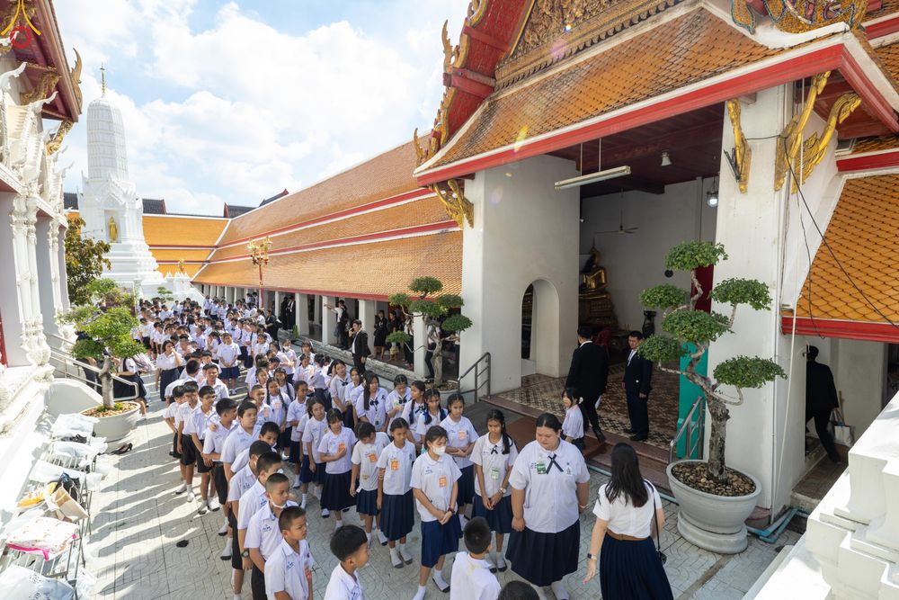 ภาพ No.288928:วันพุธที่ 17 ธันวาคม พ.ศ.2568 กิจกรรมเยาวชนไทยรวมใจทำความดี "เด็กดีมหานคร ต้นแบบด้านศีลธรรม" แข่งขันสอบตอบปัญหาศีลธรรมในพระพุทธศาสนา ครั้งที่ 7 และวันรวมพลังเด็กดี V-Star ประจำปี 2568 ณ วัดมหาธาตุยุวราชรังสฤษฎิ์ราชวรมหาวิหาร กรุงเทพมหานคร