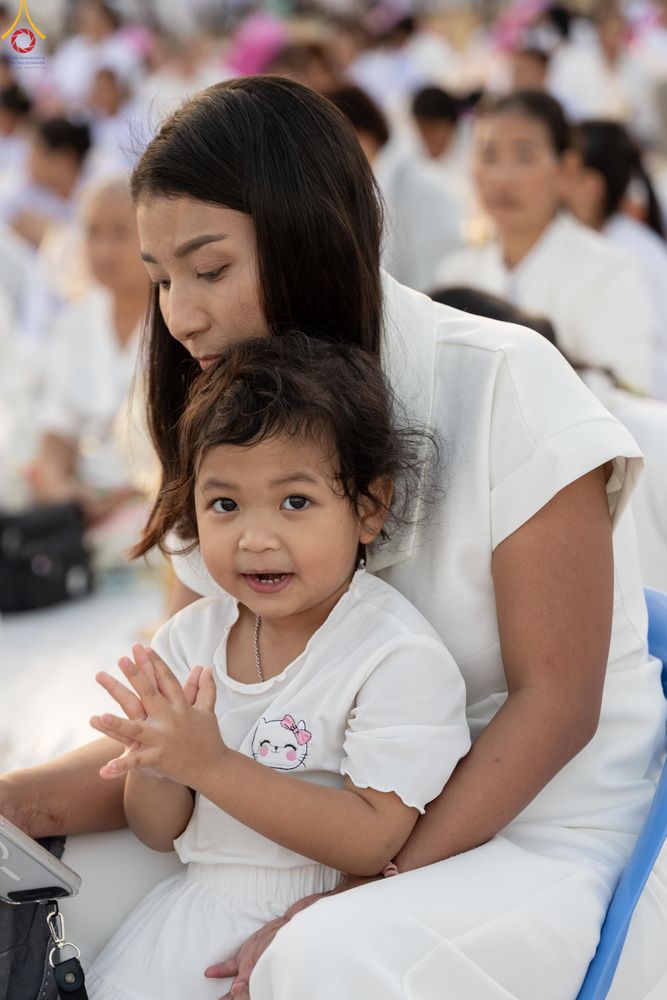 ภาพ No.302057:วันที่ 23 มกราคม พ.ศ. 2569 พิธีจุดประทีปธรรมถวายเป็นพุทธบูชา และบูชาธรรมมหาปูชนียาจารย์  ณ อนุสรณ์สถานลำดับที่ 5 สถานที่เผยแผ่วิชชาธรรมกายครั้งแรก อนุสรณ์สถานบางปลา วัดบางปลา อำเภอบางเลน จังหวัดนครปฐม ในโครงการธรรมยาตรา กตัญญูบูชา มหาปูชนียาจารย์ พระมงคล