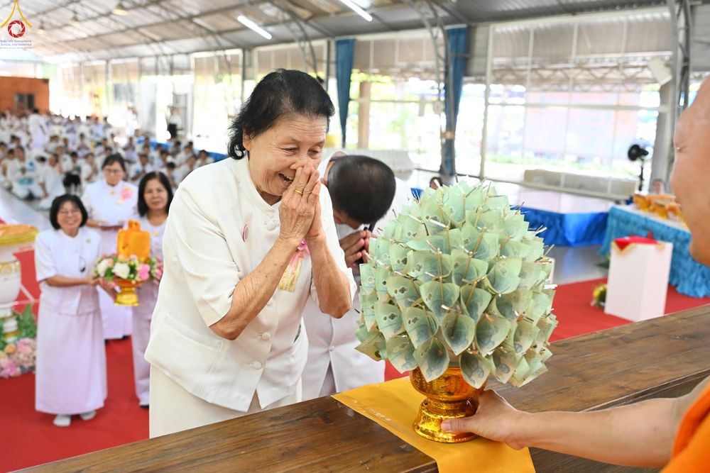 ภาพ No.283213:วันอาทิตย์ที่ 26 ตุลาคม พุทธศักราช 2568 พิธีทอดกฐินสามัคคี กตัญญูบูชาธรรมมหาปูชนียาจารย์ และโครงการกฐินทั่วไทย 30,000 วัด บูชาธรรม 81 ปีหลวงพ่อธัมมชโย  ณ ศูนย์อบรมเยาวชนอุตรดิตถ์