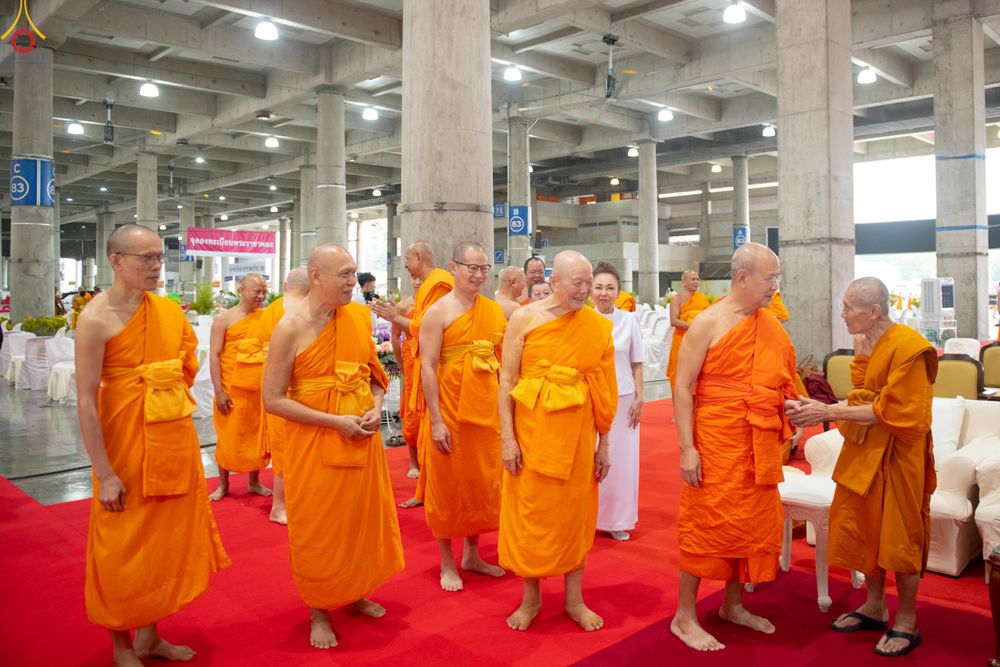 ภาพ No.323473:วันที่ 22 เมษายน พ.ศ.2569(วันคุ้มครองโลก) งานถวายมหาสังฆทาน 40,000 กว่าวัดทั่วประเทศ การเดินทางเข้าวัด , การต้อนรับปฏิสันถารพระสังฆาธิการ  ,  การจัดเตรียมภัตตาหาร , การลงทะเบียน