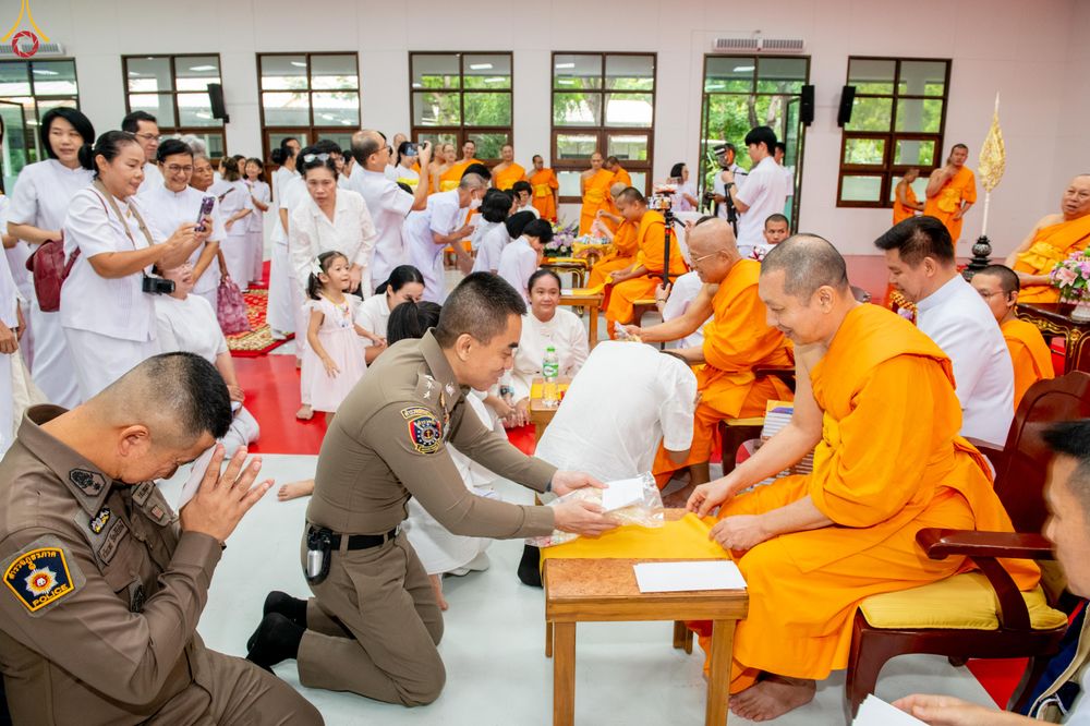 ภาพ No.343013:วันอาทิตย์ที่ 9 สิงหาคม พ.ศ.2569 พิธีมอบพัด ตั้งฐานานุกรม พระราชภาวนาวชิรวิเทศ วิ. ณ ห้องอาคารปลูกศรัทธา 2 วัดพระธรรมกาย