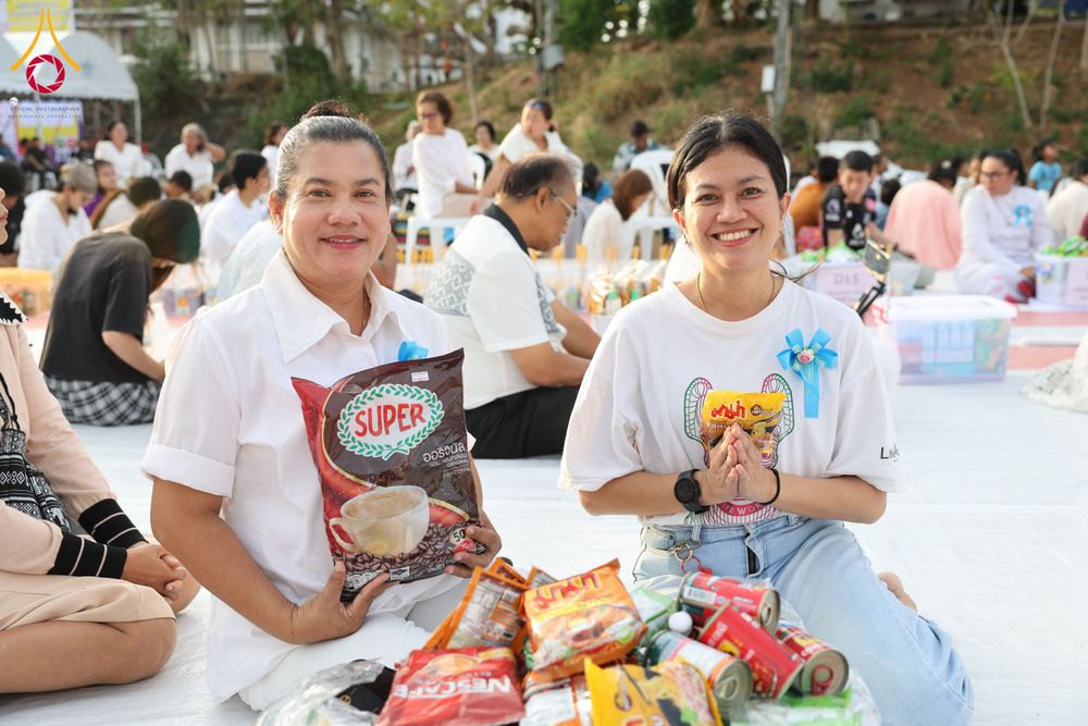 ภาพ No.310327:วันอาทิตย์ที่ 15 กุมภาพันธ์ พ.ศ. 2569 ตักบาตรพระ 1,000 รูป เมืองตรัง ปีที่ 2 ณ ลานพระบรมราชานุสาวรีย์ รัชกาลที่ 5 (หน้าศาลจังหวัดตรัง)อ.เมือง จ.ตรัง