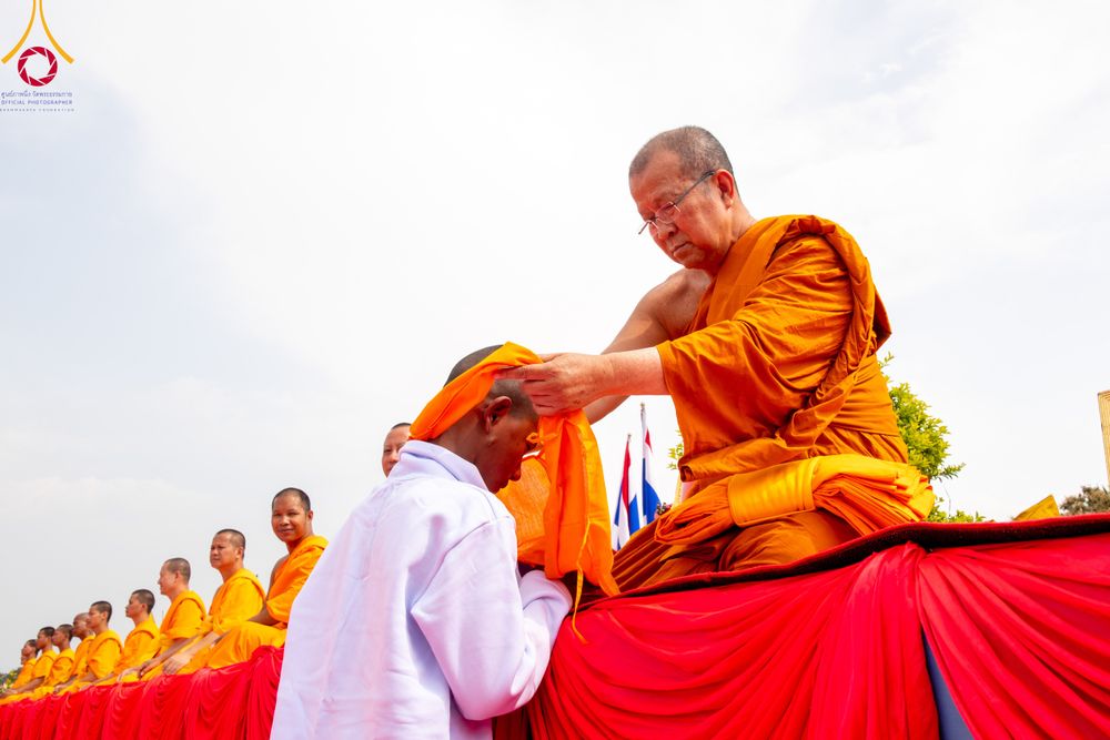ภาพ No.314143:วันจันทร์ที่ 16 มีนาคม พ.ศ. 2569 พิธีเวียนเทียนประทักษิณ และพิธีบรรพชาสามเณร 500 รูป ณ วิหารมายาเทวี ประเทศเนปาล
