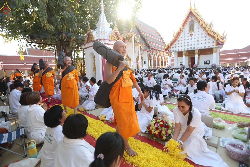 ภาพ No.293027:วันที่ 11 มกราคม พ.ศ. 2569 พิธีต้อนรับพระธรรมยาตรา ณ อนุสรณ์สถานลำดับที่ 3 (ภาพชุดที่ 2) สถานที่เกิดในเพศสมณะ วัดสองพี่น้อง อำเภอสองพี่น้อง จังหวัดสุพรรณบุรี ในโครงการธรรมยาตรา กตัญญูบูชา มหาปูชนียาจารย์ พระมงคลเทพมุนี(สด จนฺทสโร) พระผู้ปราบมาร อนุสรณ์สถ