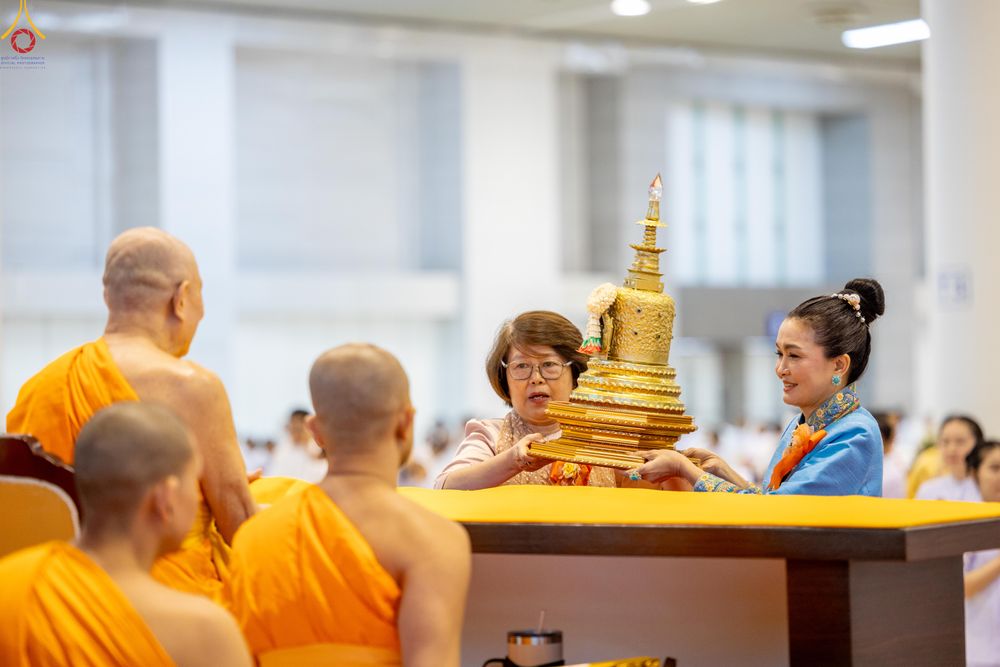 ภาพ No.327764:วันที่ 3 พฤษภาคม พ.ศ.2569 พิธีรับมอบพระบรมสารีริกธาตุ จากสาธารณรัฐแห่งสหภาพเมียนมา ณ ห้องแก้วสารพัดนึก วัดพระธรรมกาย