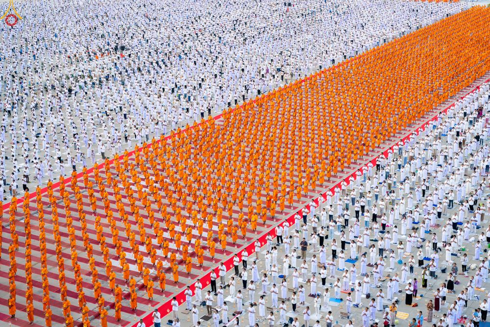 ภาพ No.307766:วันที่ 31 มกราคม พ.ศ. 2569 พิธีจุดประทีปธรรมถวายเป็นพุทธบูชา  และบูชาธรรมมหาปูชนียาจารย์ (ภาพชุดที่ 2) ณ วัดพระธรรมกาย ปทุมธานี ในโครงการธรรมยาตรา กตัญญูบูชา มหาปูชนียาจารย์ พระมงคลเทพมุนี(สด จนฺทสโร) พระผู้ปราบมาร อนุสรณ์สถาน 7 แห่ง ปีที่ 14