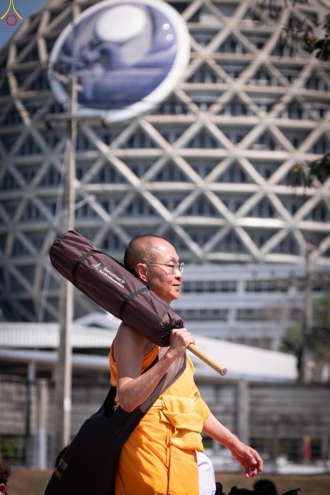 ภาพ No.304673:วันที่ 25 มกราคม พ.ศ. 2569 พิธีต้อนรับพระธรรมยาตรา (ภาพชุดที่ 2) รร.สามัคคีราษฏร์บำรุง-วัดพระธรรมกาย ในโครงการธรรมยาตรา กตัญญูบูชา มหาปูชนียาจารย์ พระมงคลเทพมุนี(สด จนฺทสโร) พระผู้ปราบมาร อนุสรณ์สถาน 7 แห่ง ปีที่ 14