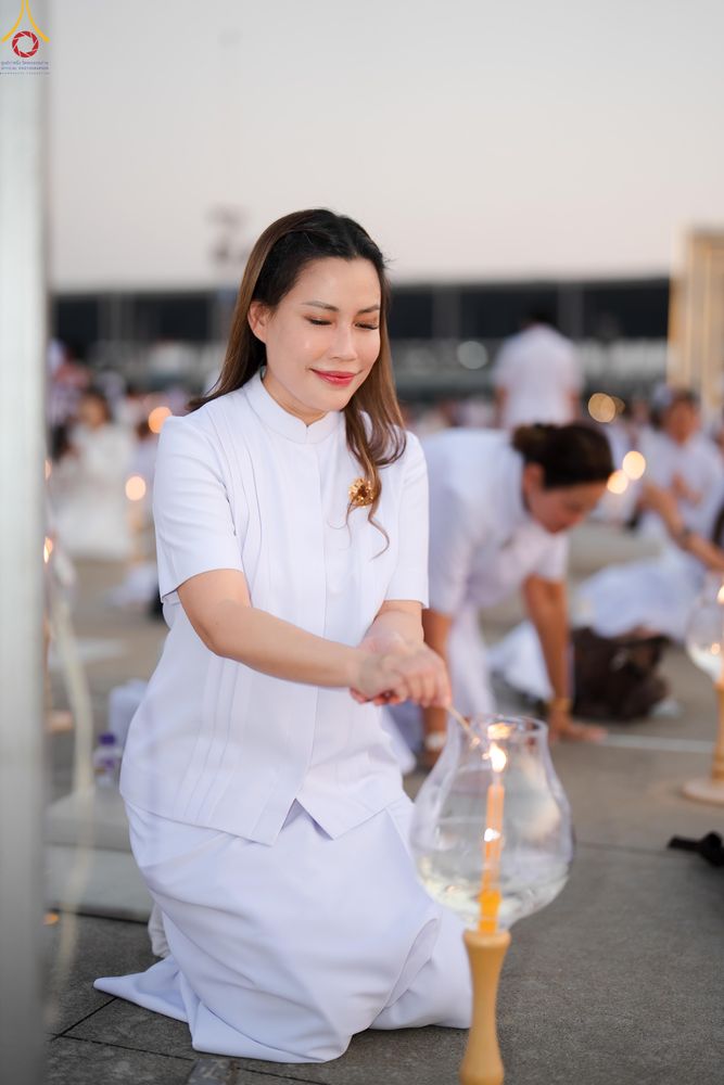 ภาพ No.307897:วันที่ 31 มกราคม พ.ศ. 2569 พิธีจุดประทีปธรรมถวายเป็นพุทธบูชา  และบูชาธรรมมหาปูชนียาจารย์ (ภาพชุดที่ 2) ณ วัดพระธรรมกาย ปทุมธานี ในโครงการธรรมยาตรา กตัญญูบูชา มหาปูชนียาจารย์ พระมงคลเทพมุนี(สด จนฺทสโร) พระผู้ปราบมาร อนุสรณ์สถาน 7 แห่ง ปีที่ 14