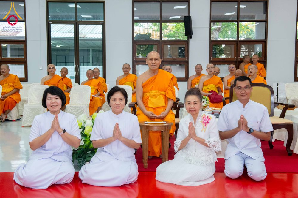 ภาพ No.314879:วันอาทิตย์ที่ 22 มีนาคม พ.ศ. 2569 พิธีบำเพ็ญกุศล คุณพ่อณรงค์ จินตมากุล  สิริอายุ 99 ปี 11 เดือน โยมบิดา พระครูปลัดรัตนวีรวัฒน์ (รังสฤษดิ์ อิทฺธิจินตโก) ที่ปรึกษาเจ้าคณะจังหวัดปทุมธานี เจ้าอาวาสวัดพระธรรมกาย  ณ ห้องปลูกศรัทธา 2 วัดพระธรรมกาย ปทุมธานี