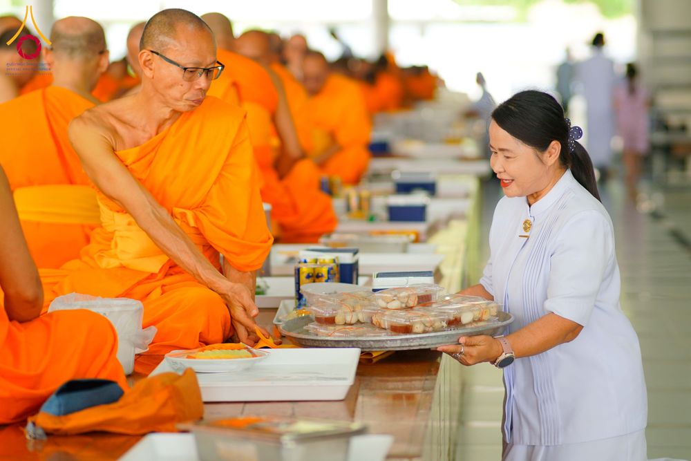 ภาพ No.316438:วันเสาร์ที่ 21 มีนาคม พ.ศ.2569 พิธีถวายภัตตาหารเมนูสวรรค์ เพื่อการบรรลุธรรม ณ หอฉันคุณยายอาจารย์ฯ วัดพระธรรมกาย