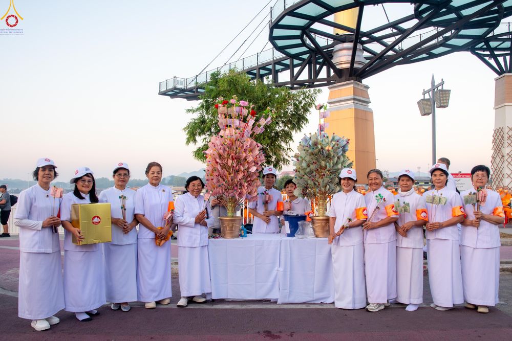 ภาพ No.282485:วันที่ 19 -20 ธันวาคม พ.ศ.2568 เบื้องหลังความสำเร็จ ของการจัดงานตักบาตร พระ 10,000 รูป Skywalk กาญจนบุรี