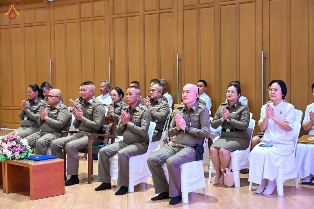 ภาพ No.340293:วันที่ 23 กรกฎาคม พ.ศ. 2569 พิธีเปิดโครงการพัฒนาคุณธรรม จริยธรรม สำหรับนักเรียนนายสิบตำรวจ (นสต.) รุ่นที่ 17 ศูนย์ฝึกอบรมตำรวจภูธรภาค 1 ระหว่างวันที่ 23-27 กรกฏาคม 2569 ( 5 วัน 4 คืน) ณ ศูนย์ปฏิบัติธรรมเวิล์ดพีช วัลเล่ย์ (World Peace Valley) เขาใหญ่  ต.ห