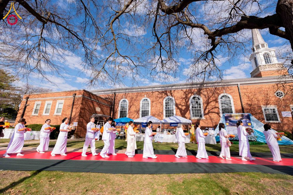 ภาพ No.318934:วันที่ 29 มีนาคม พ.ศ.2569 พิธีทอดผ้าป่าวัดพระธรรมกาย 20 ศูนย์สาขา และการประชุมภาคพื้นอเมริกา ไตรมาสที่ 1/2569 วัดพระธรรมกายชิคาโก ประเทศสหรัฐอเมริกา