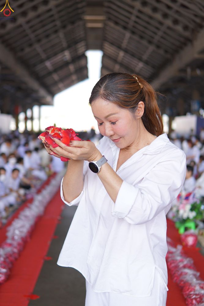 ภาพ No.304139:วันที่ 25 มกราคม พ.ศ. 2569 พิธีต้อนรับพระธรรมยาตรา  รร.สามัคคีราษฏร์บำรุง-วัดพระธรรมกาย ในโครงการธรรมยาตรา กตัญญูบูชา มหาปูชนียาจารย์ พระมงคลเทพมุนี(สด จนฺทสโร) พระผู้ปราบมาร อนุสรณ์สถาน 7 แห่ง ปีที่ 14