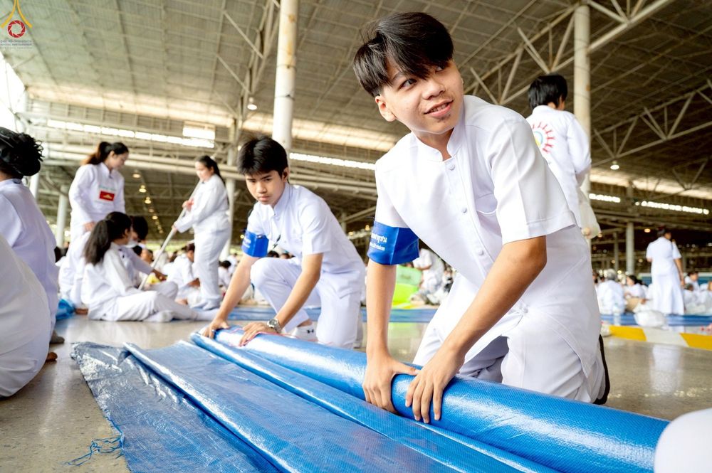 ภาพ No.263991:วันอาทิตย์ที่ 2 พฤศจิกายน พ.ศ. 2568 พิธีตักบาตรอาทิตย์ต้นเดือน ณ บ้านแก้วเรือนทองคุณยายฯ วัดพระธรรมกาย