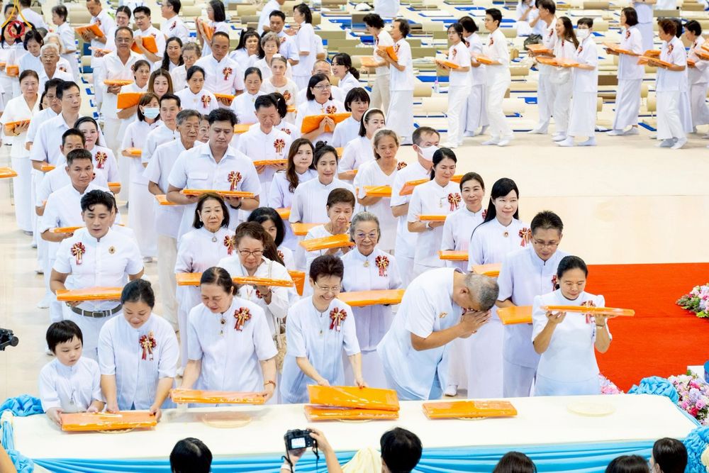 ภาพ No.251692:วันที่ 10 ตุลาคม พ.ศ. 2568 พิธีทอดผ้าป่าสมทบกฐินวัดพระธรรมกาย และสมทบกฐิน 30,000 กว่าวัดทั่วประเทศ ครั้งที่ 3 ณ สภาธรรมกายสากล วัดพระธรรมกาย