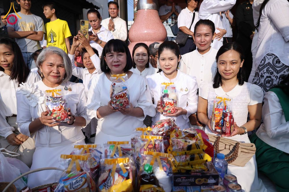 ภาพ No.312840:วันอาทิตย์ที่ 8 มีนาคม พ.ศ.2569 ทำบุญเมืองนครราชสีมา 558 ปี ตักบาตรพระ 10,000 รูป (ภาพชุดที่ 2)