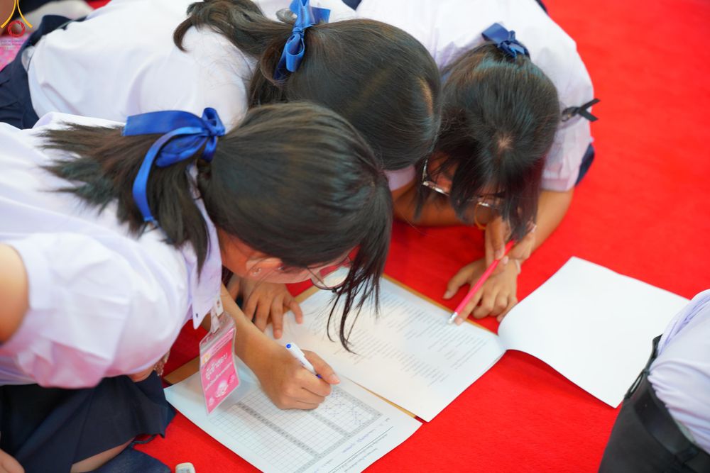 ภาพ No.288964:วันพุธที่ 17 ธันวาคม พ.ศ.2568 กิจกรรมเยาวชนไทยรวมใจทำความดี "เด็กดีมหานคร ต้นแบบด้านศีลธรรม" แข่งขันสอบตอบปัญหาศีลธรรมในพระพุทธศาสนา ครั้งที่ 7 และวันรวมพลังเด็กดี V-Star ประจำปี 2568 ณ วัดมหาธาตุยุวราชรังสฤษฎิ์ราชวรมหาวิหาร กรุงเทพมหานคร