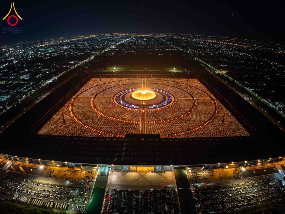 ภาพ No.312440:วันอังคารที่ 3 มีนาคม พ.ศ.2569 พิธีเวียนประทักษิณและจุดมาฆประทีป (ภาพชุดที่ 2) ณ ลานธรรมพระมหาธรรมกายเจดีย์ วัดพระธรรมกาย