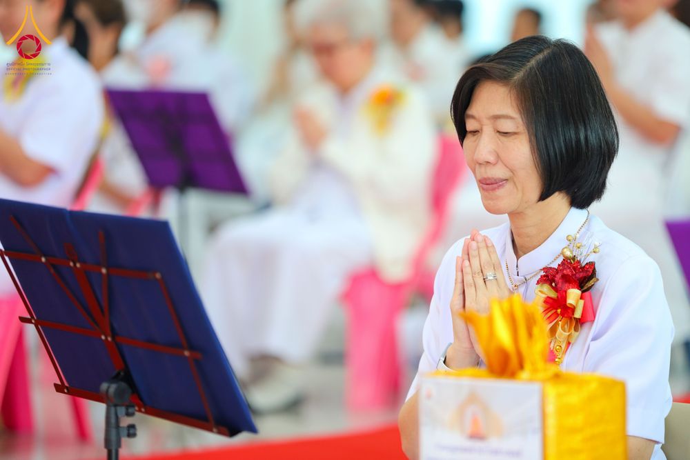 ภาพ No.291160:วันพุธที่ 7 มกราคม พ.ศ. 2569  พิธีบรรจุพระบรมสารีริกธาตุภายในพระเกตุองค์พระประธาน สมโภชพระประธาน พระธรรมกาย พิธีทอดผ้าป่า บุญแสงสว่าง ติดตั้งโซล่าเซล ณ ศูนย์ปฏิบัติธรรมพระมงคลเทพมุนี อ.สองพี่น้อง จ.สุพรรณบุรี