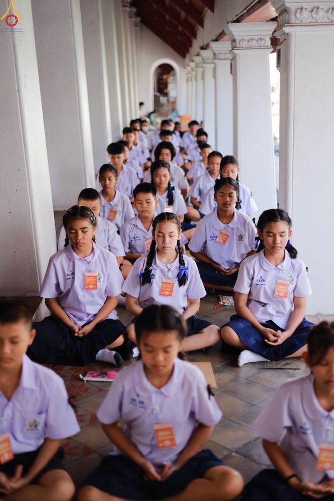 ภาพ No.288944:วันพุธที่ 17 ธันวาคม พ.ศ.2568 กิจกรรมเยาวชนไทยรวมใจทำความดี "เด็กดีมหานคร ต้นแบบด้านศีลธรรม" แข่งขันสอบตอบปัญหาศีลธรรมในพระพุทธศาสนา ครั้งที่ 7 และวันรวมพลังเด็กดี V-Star ประจำปี 2568 ณ วัดมหาธาตุยุวราชรังสฤษฎิ์ราชวรมหาวิหาร กรุงเทพมหานคร