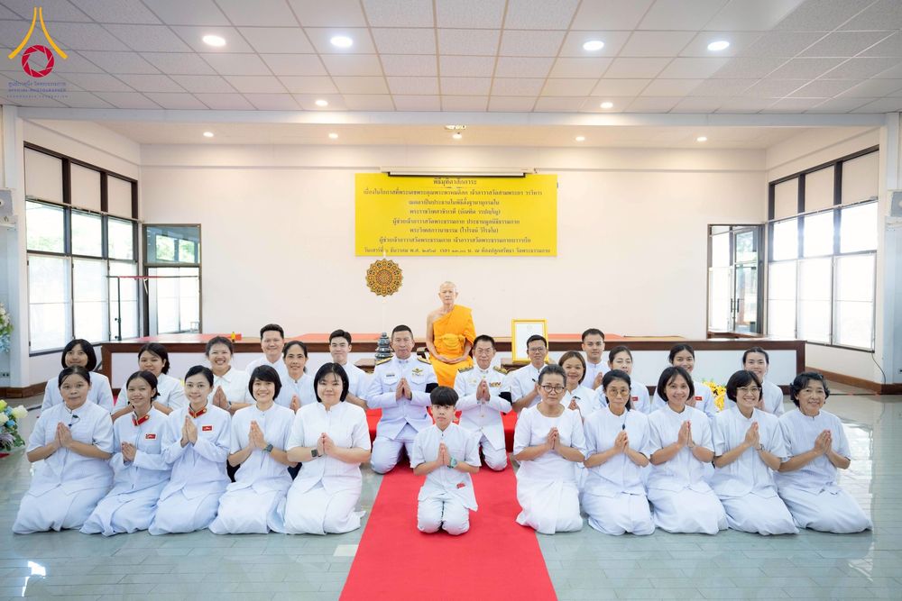 ภาพ No.276749:วันเสาร์ที่ 6 ธันวาคม พ.ศ. 2568 พิธีมุทิตาสักการะ เนื่องในโอกาสที่พระเดชพระคุณพระพรหมดิลก เจ้าอาวาสวัดสามพระยา วรวิหาร เมตตาเป็นประธานในพิธีตั้งฐานานุกรมใน พระราชวิเทศวชิรเวที (บัณฑิต วรปญฺโญ) ผู้ช่วยเจ้าอาวาสวัดพระธรรมกาย (ไวโรจน์ วิโรจโน) ผู้ช่วยเจ้าอา