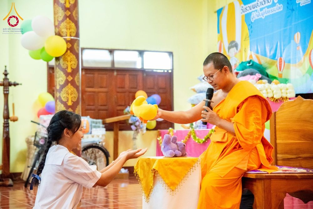 ภาพ No.184235:กิจกรรมวันรวมพลังเด็กดี V-Star จังหวัดตาก ประจำปี 2567  วันที่ 6 ธันวาคม พ.ศ. 2567 ณ วัดดอนเจดีย์ อ.พบพระ จ.ตาก