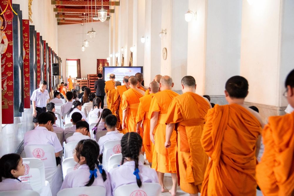 ภาพ No.184962:กิจกรรมวันรวมพลังเด็กดี V-Star ผู้นำฟื้นฟูศีลธรรมโลก กรุงเทพมหานคร ณ วัดมหาธาตุยุวราชรังสฤษฎิ์ราชวรมหาวิหาร กรุงเทพมหานคร ในวันที่ 13 ธันวาคม พ.ศ. 2567