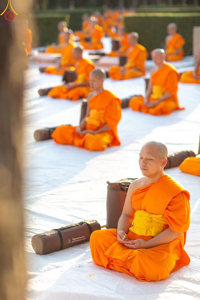 ภาพ No.186986:พระธรรมยาตราปฏิบัติธรรม และถ่ายภาพหมู่ประวัติศาสตร์ ปีที่ 13 ณ ลานทิศตะวันออก มหาวิหารพระมงคลเทพมุนี วัดพระธรรมกาย จ.ปทุมธานี วันเสาร์ที่ 28 ธันวาคม พ.ศ. 2567